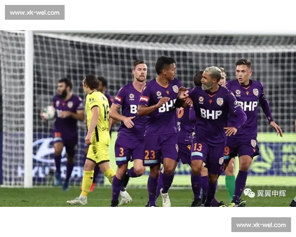 申花迎战珀斯关键对决全力出击冲击洲际赛场荣耀新篇章启程之夜